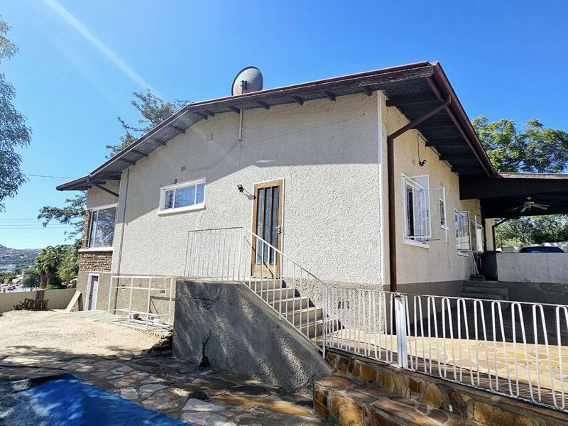 2 Bedroom House FOR SALE in Kleine Windhoek - Photo 8