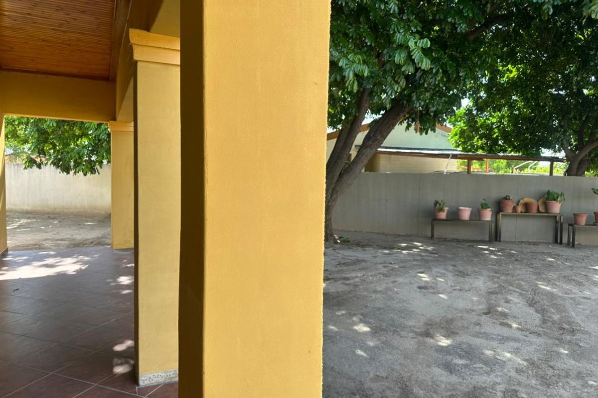 For sale Oshakati Live in Style: Elegant 6-Bedroom Home with Extras - Photo 4