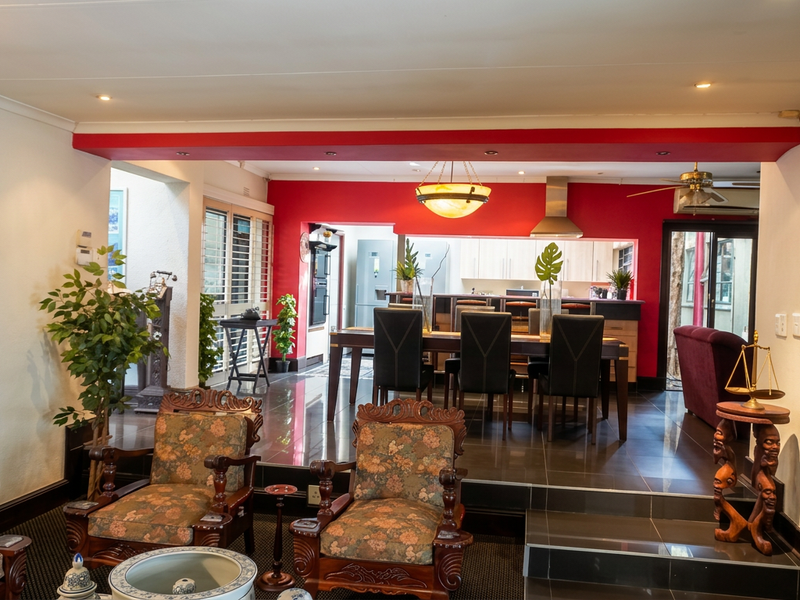 Charming Three Bedroom Family Home - Photo 6