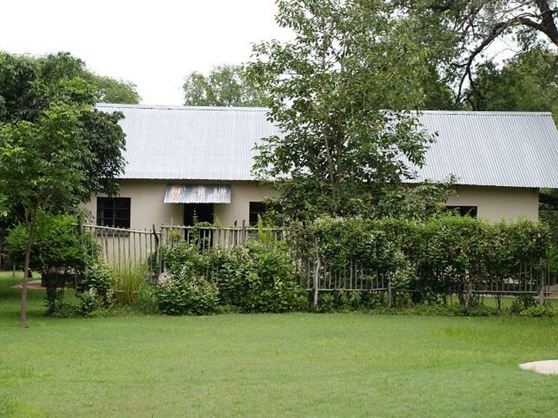 FOR SALE - LODGE AND CAMPSITE NEAR KATIMA MULILO, NAMIBIA - Photo 8