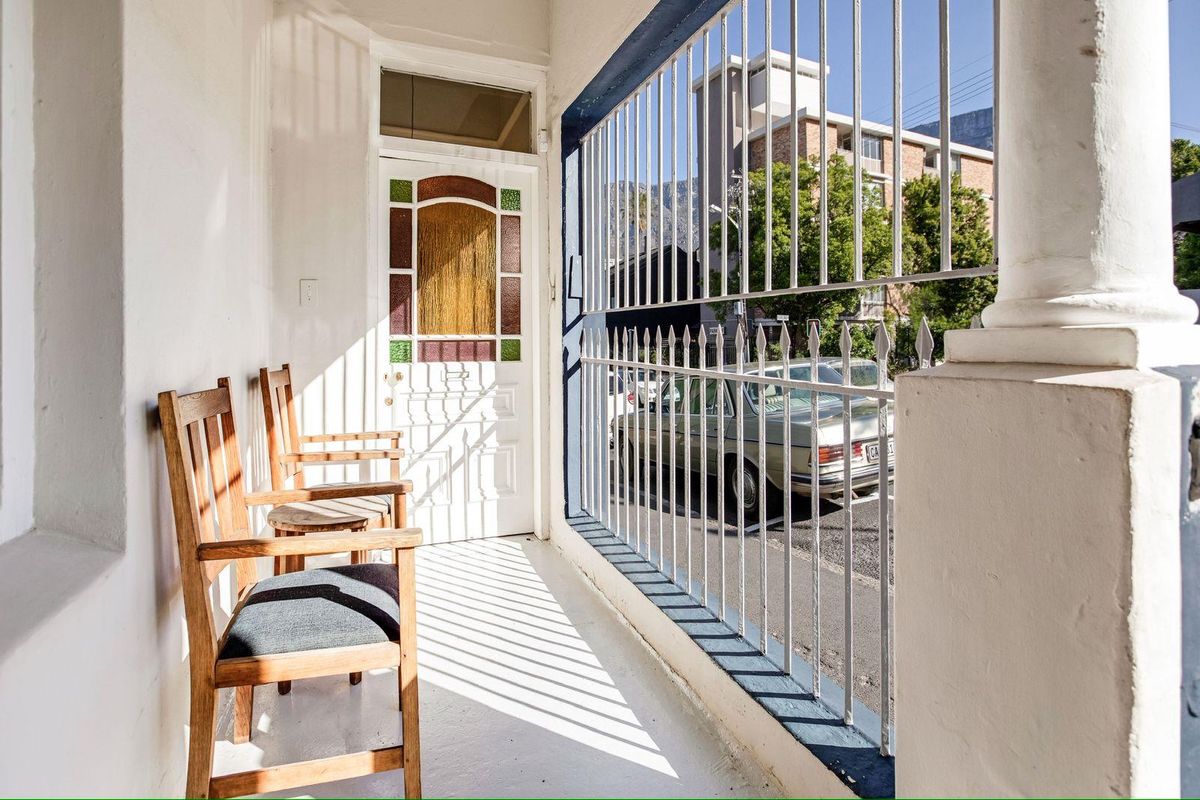 Moneymaker! A Cape Dutch Revival in Park Road - Photo 2