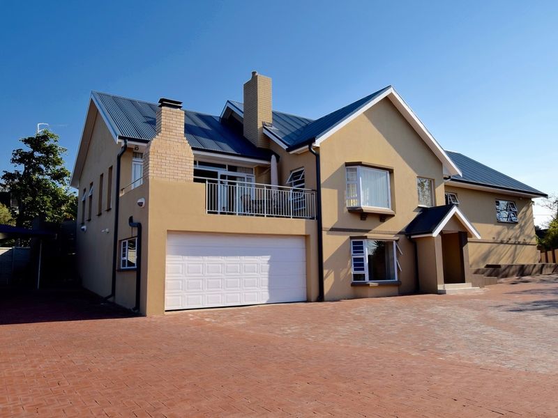 Top Billing Home! - Photo 1