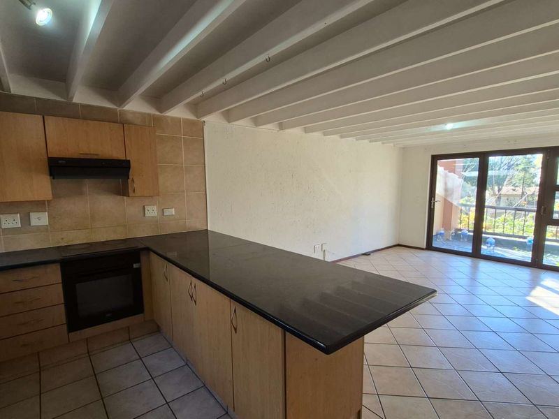 Spacious Loft Apartment for Sale in Trendy Fourways - Photo 4