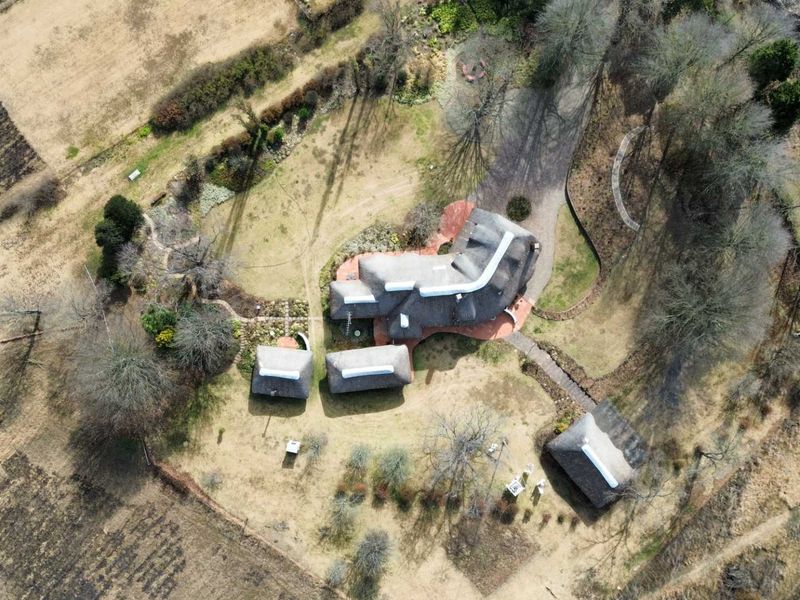 Grand Manor with Guest Lodge Rights & Spectacular Mountain Views – Rosetta, Giants View Estate - Photo 3