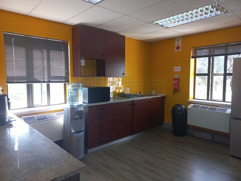 Offices within professional business park, available November! - Photo 8