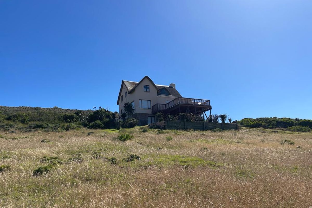 Exclusive Gourits Holiday Home for Sale in Grootrug Estate in Gouritsmond Rural - Photo 2