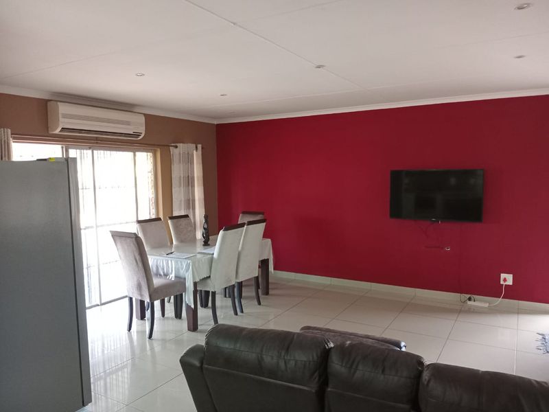 Step into a beautifully maintained and thoughtfully designed 4-bedroom home that offers the perfect blend of comfort, space, and modern convenience. - Photo 3