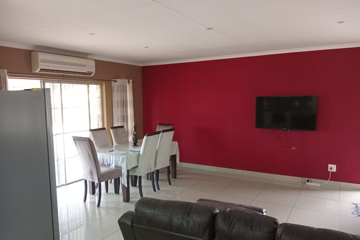 Step into a beautifully maintained and thoughtfully designed 4-bedroom home that offers the perfect blend of comfort, space, and modern convenience. - Photo 3