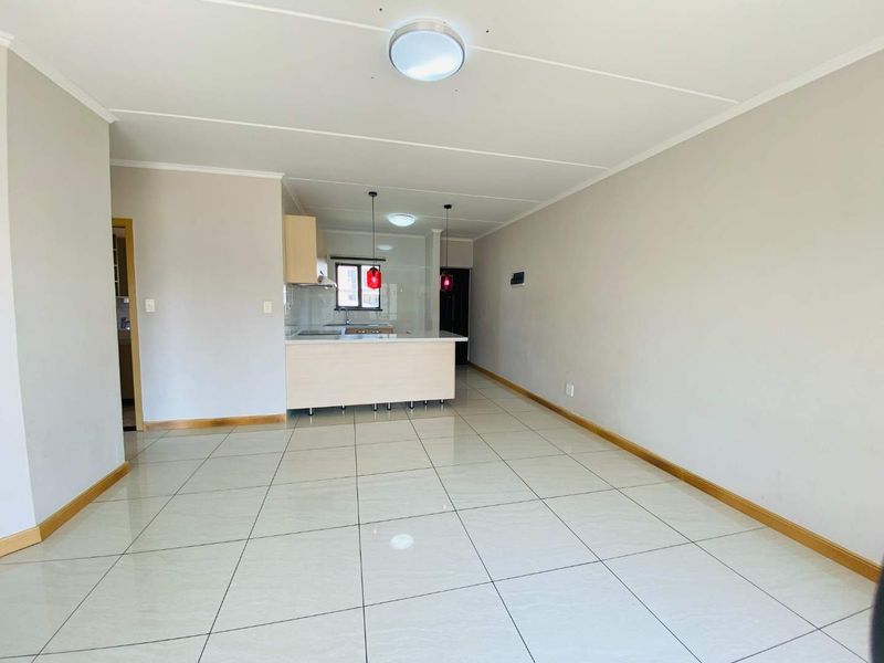 A Luxurious 2 Bed Apartment for Sale in Summerset - Photo 7