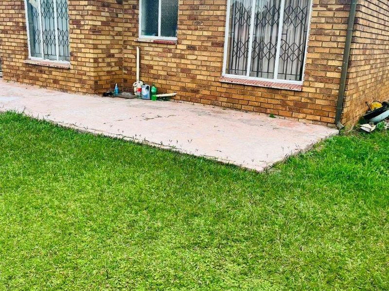 Low maintenance Face brick Gem for Sale in Wright Park - Photo 8