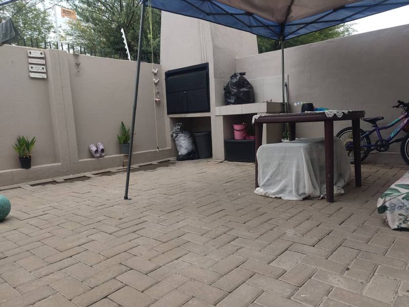 For Sale: Your Dream Home, Move-in Ready Townhouse - Photo 7