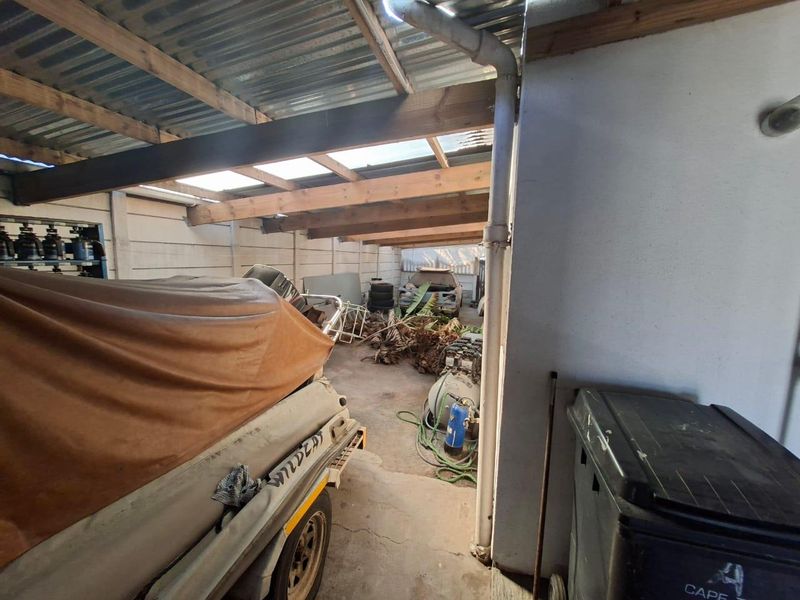 Spacious 3 Bedroom Family Home with Braai Room & Big Yard” - Photo 6