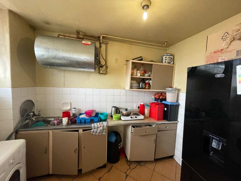 2 Bedroom apartment for sale in Pretoria West - Photo 6