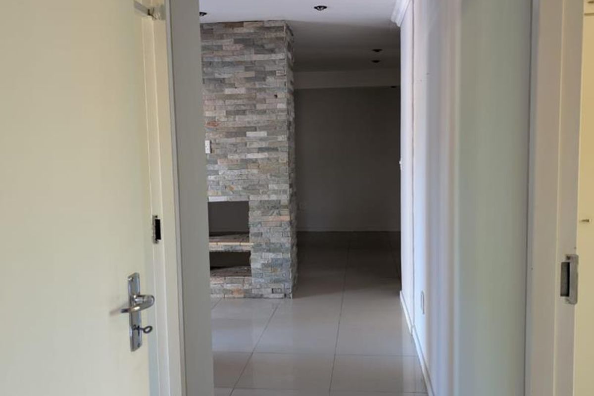 Five Bedroom House For Sale in Academia - Photo 3