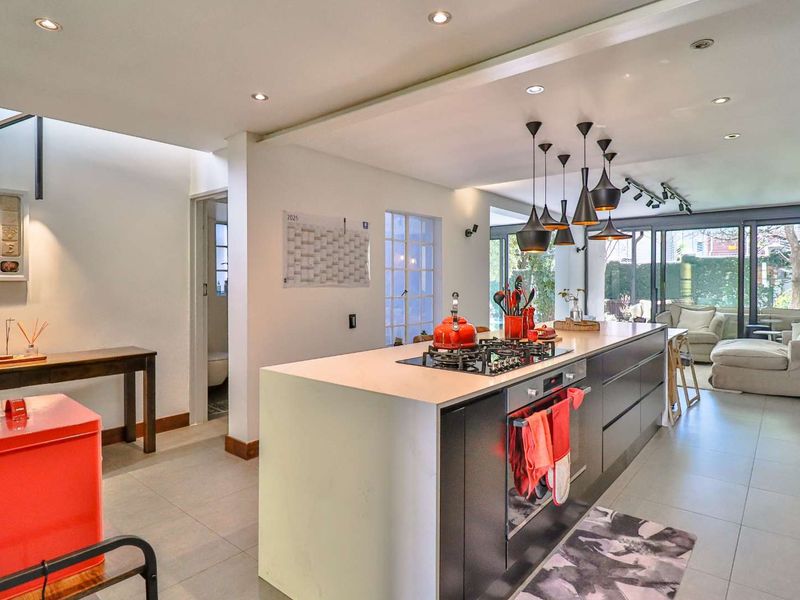 Gorgeous 3 bed, 2.5 bath duplex available for sale in Bryanston - Photo 3