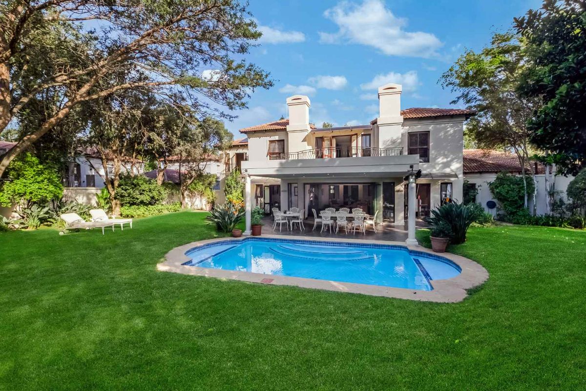 5 BEDROOM FAMILY HOME FOR SALE IN DAINFERN VALLEY SECURE ESTATE - Photo 2