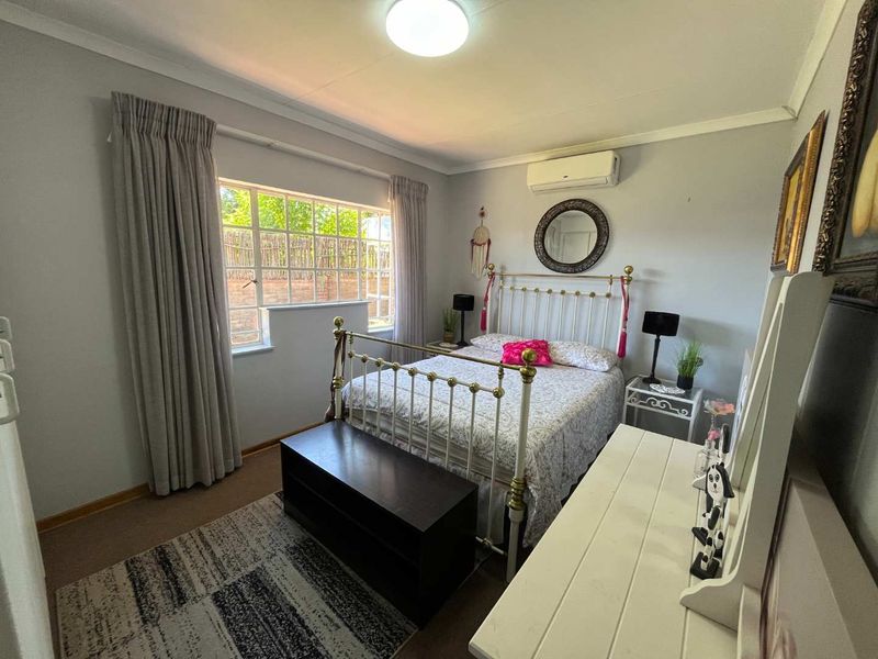 Immaculate 2-Bedroom Townhouse – Secure, Stylish & Low Maintenance - Photo 7