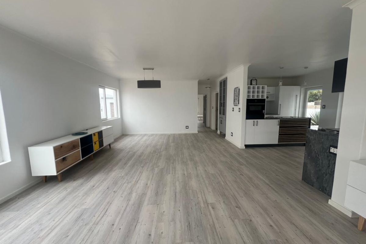 EXCEPTIONAL EUROPEAN STYLE HOME FOR SALE IN HAGE HEIGHTS - Photo 3