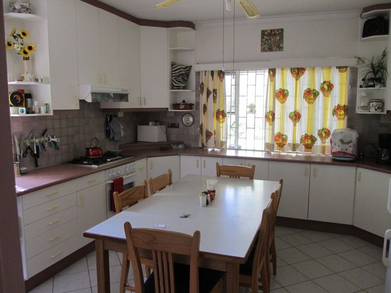 HOUSE WITH OUTBUILDINGS ON LARGE ERF - Photo 9