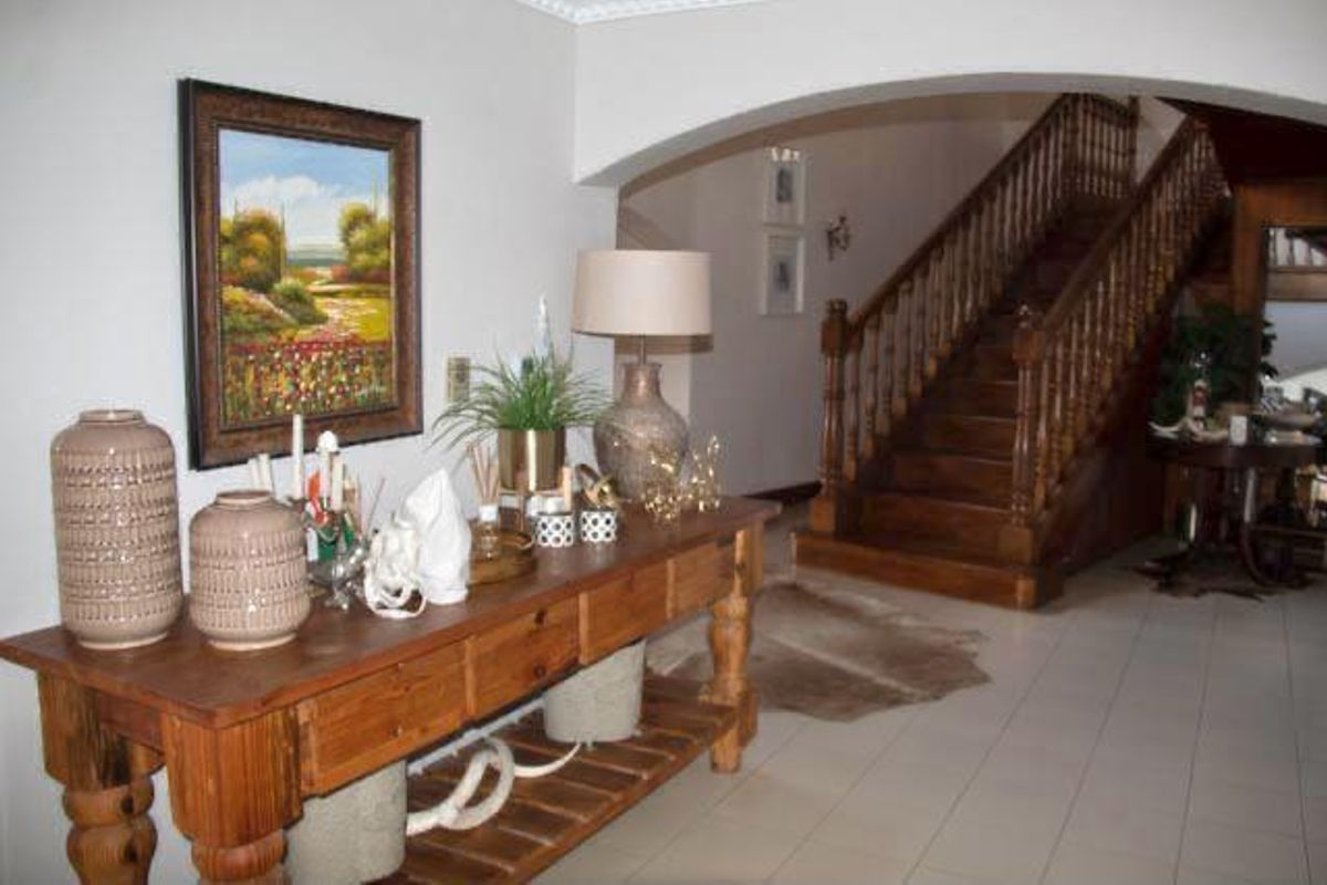 Munificent Mondeor - Photo 5