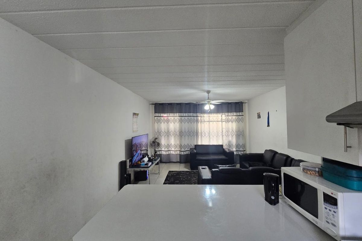 Charming Two-Bedroom Apartment in Meyersdal - Photo 3