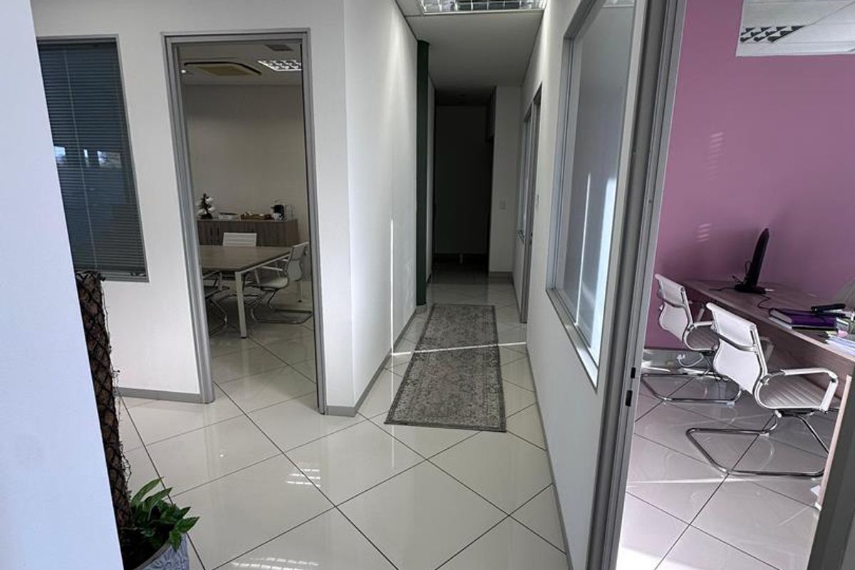 Office in Southern Industrial - Photo 2