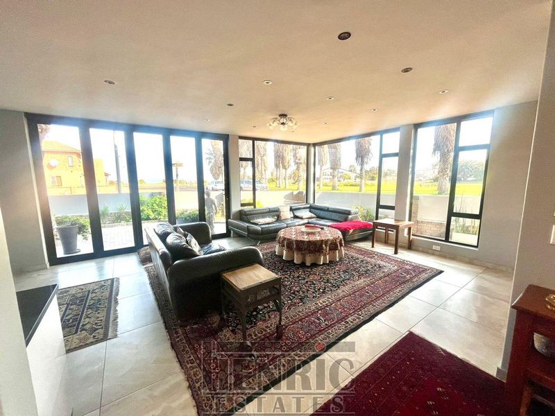 This Home is a GREAT Investment opportunity for anyone. - Photo 5