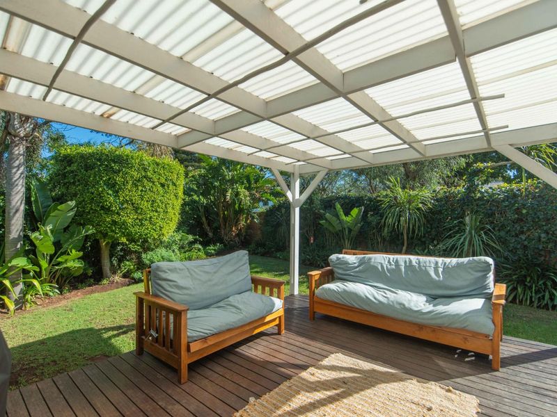 Stunning Renovated Family Home with Breathtaking Valley Views - Photo 5