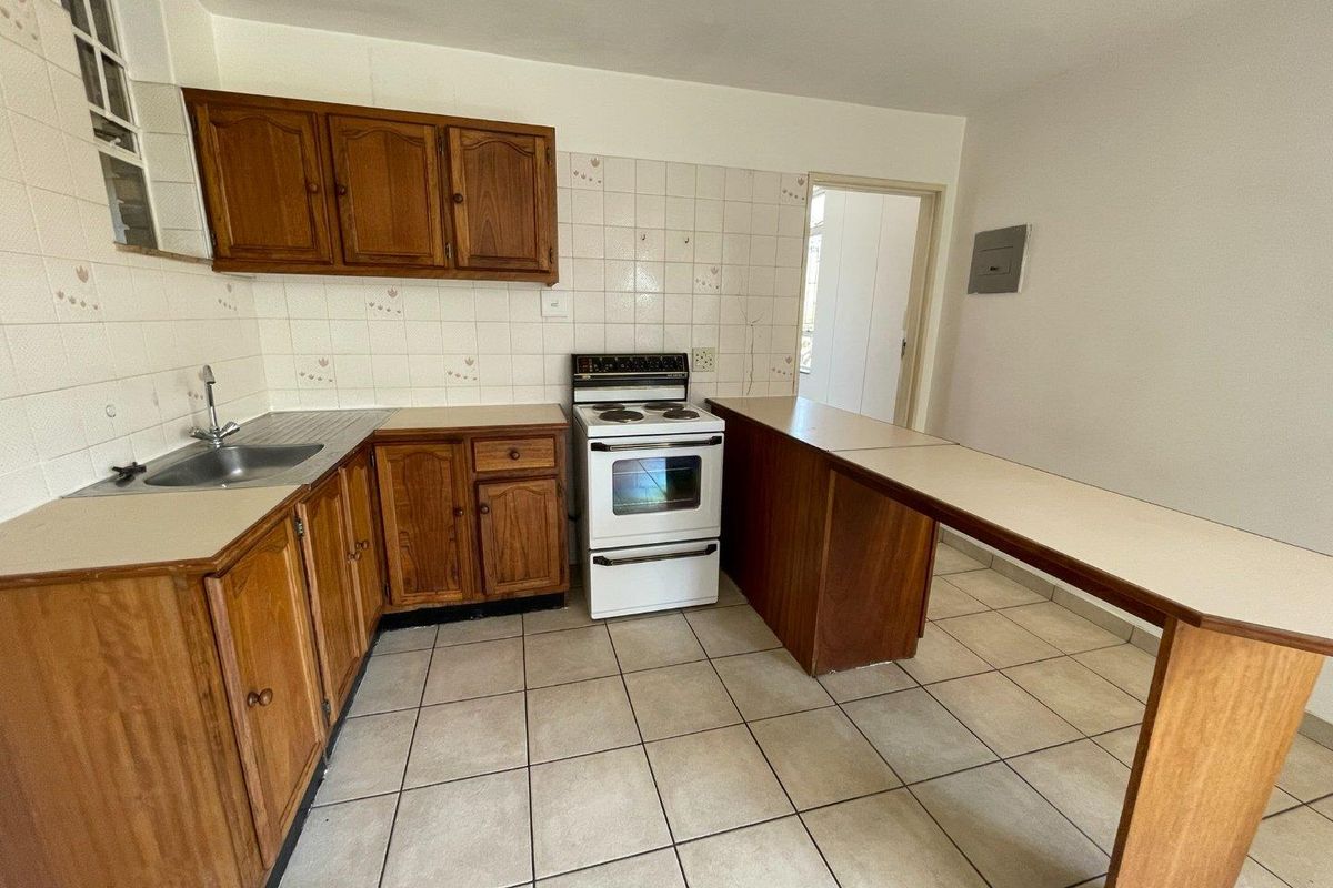 Well located unit in Hatfield - Photo 3