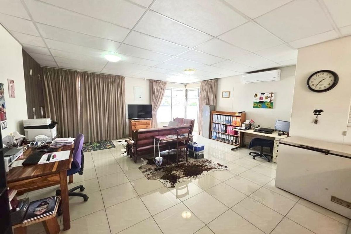 2 Bedroom Apartment For Sale - Photo 2
