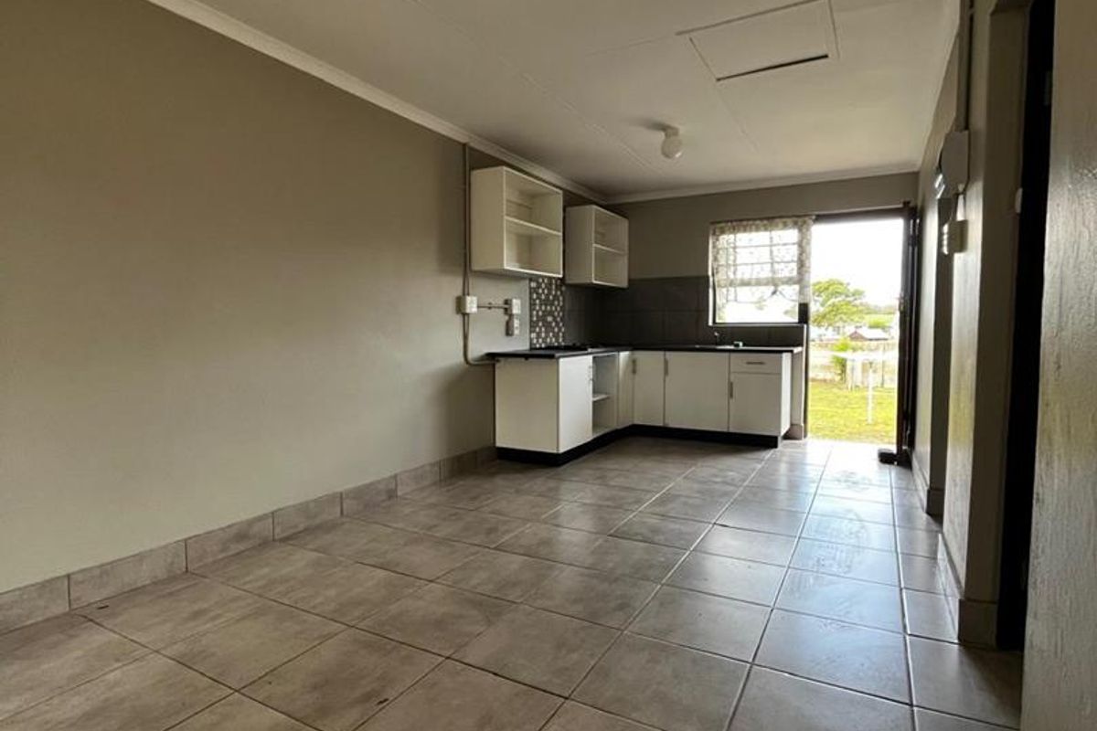 Immaculate 1 Bedroom in Sherwood - Photo 4