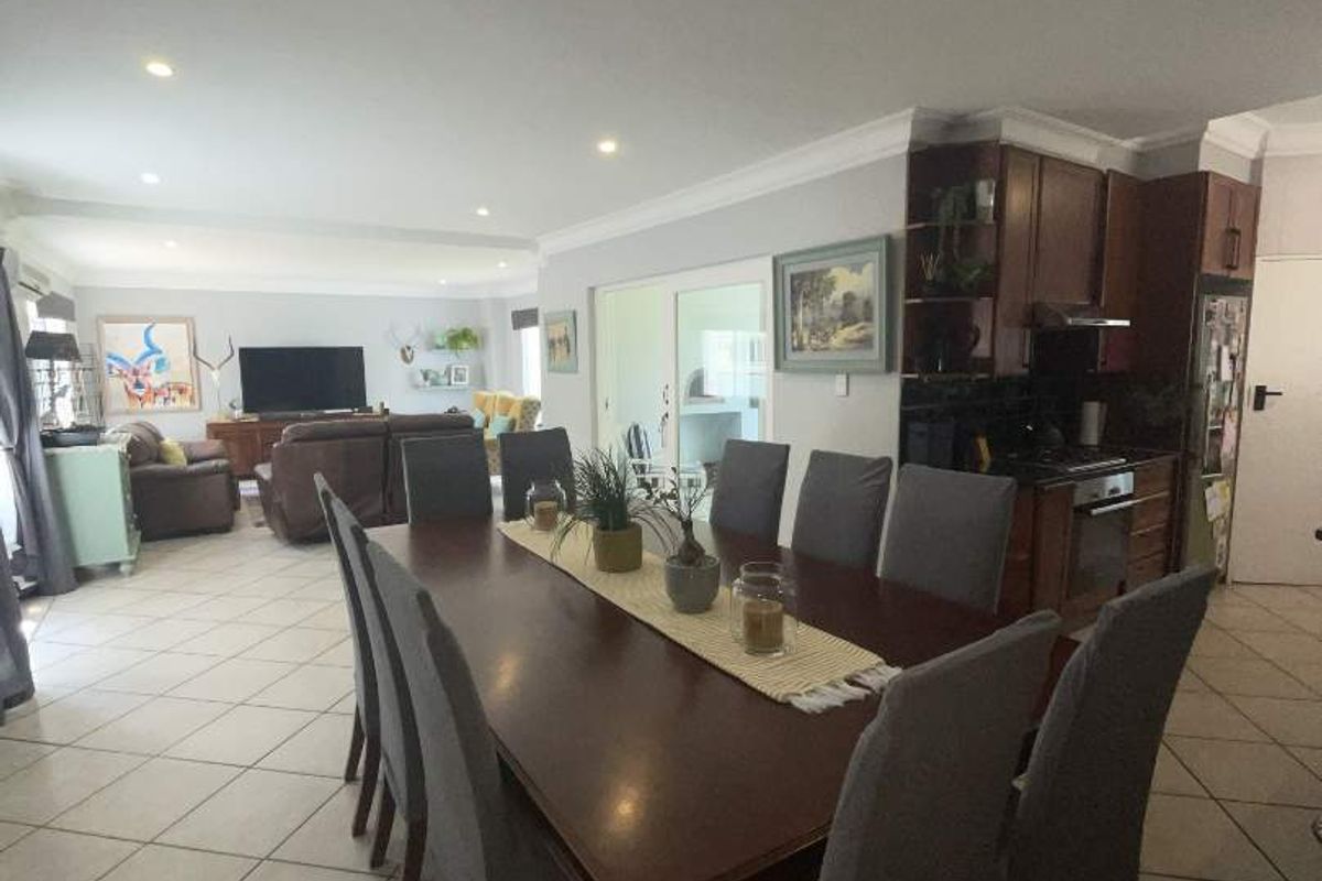 Sole Mandate - Photo 4