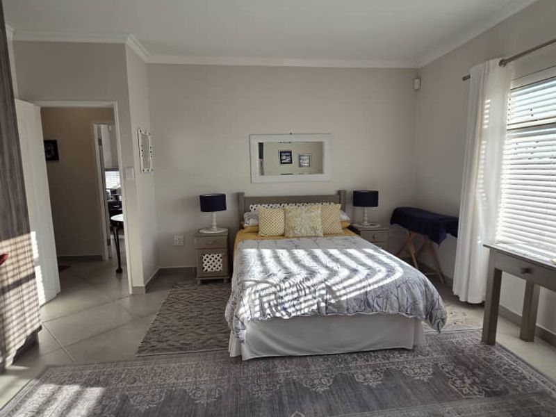 Spacious Three Bedroom Family Home for Sale in Ocean View - Photo 8