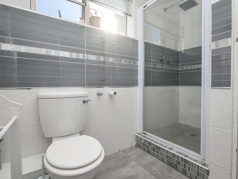 Prime corner stand- Dual Dwelling opportunity in sought-after area! - Photo 8