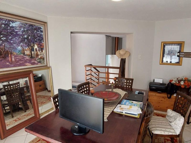 Stylidh double story estate living - Photo 5