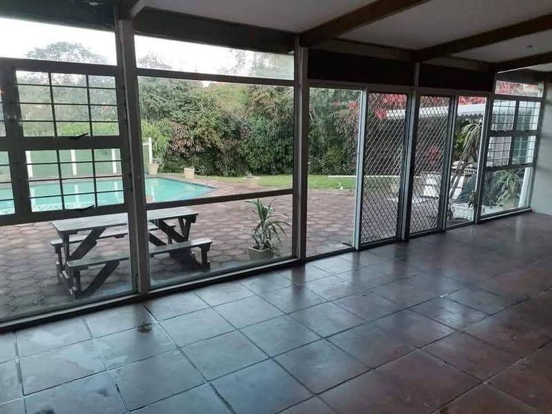 STUNNING FAMILY HOME IN PRIME LOCATION - WESTVILLE - Photo 4