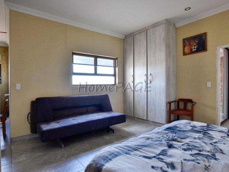 Swakop River Plots, Swakopmund:  5 Hectare Plot with LARGE 4 Bedr Home is for Sale - Photo 10