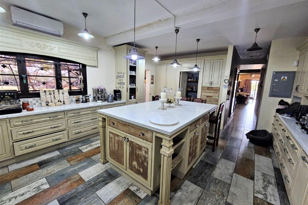 8.8 Hectare Smallholding in Elandsfontein - Photo 4