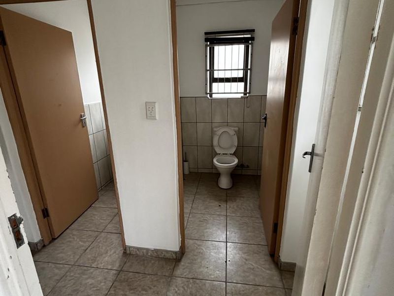 Office building to let near Pathcare, Walvis Bay - Photo 4