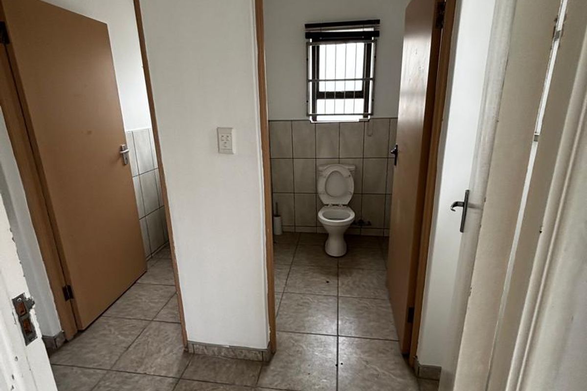 Office building to let near Pathcare, Walvis Bay - Photo 4