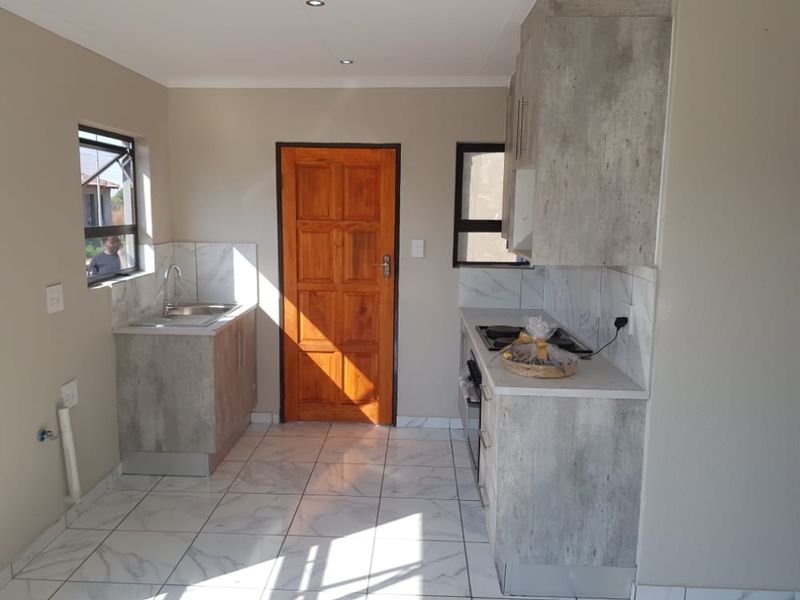 NEW DEVELOPMENT, ALL COSTS INCLUDED, FULL TITLE STANDS. NO DEPOSITS / 100% BONDS (dependent on client profile) - Photo 4