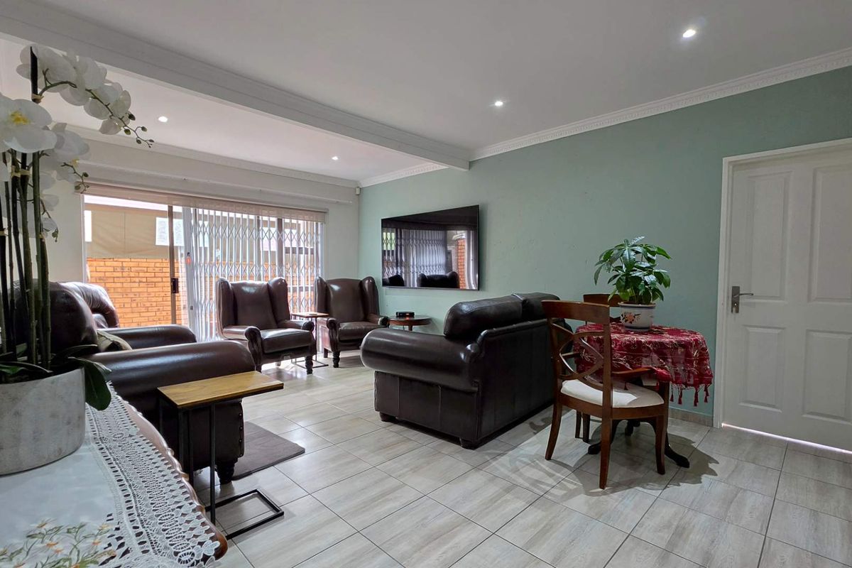 3 Bedroom Cluster in New Redruth - Photo 4