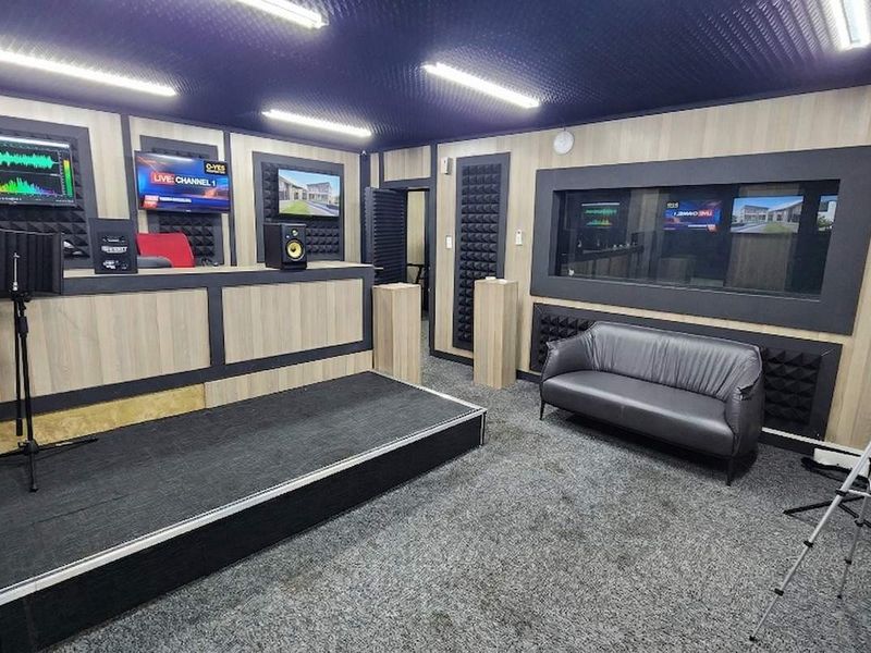 The Ultimate Creative Kingdom: Dual Venues & Triple-Studio Hub on Main Road, Bryanston - Photo 8