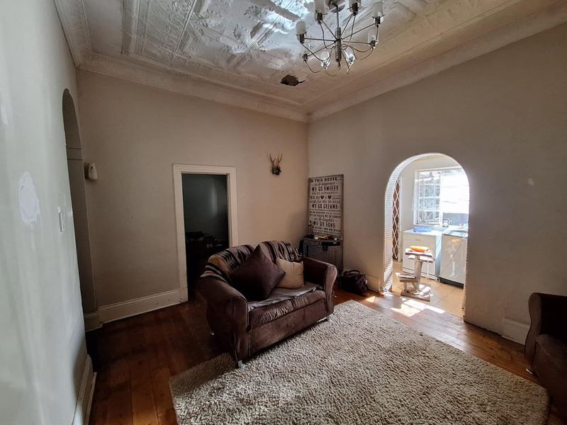 2 BEDROOM HOUSE PRICED TO SELL. - Photo 6
