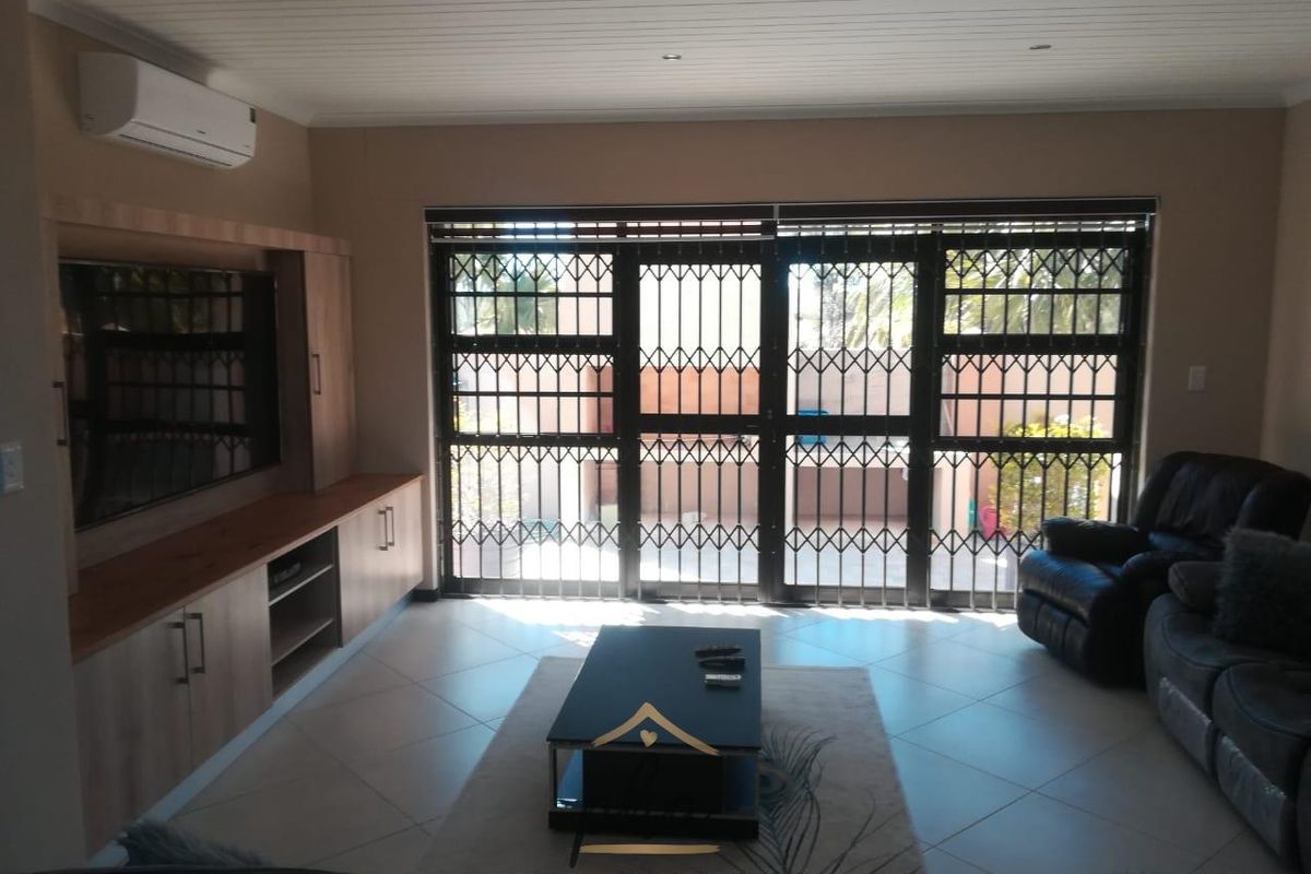 LUXURY 4 BEDROOM HOUSE - TSUMEB - Photo 2