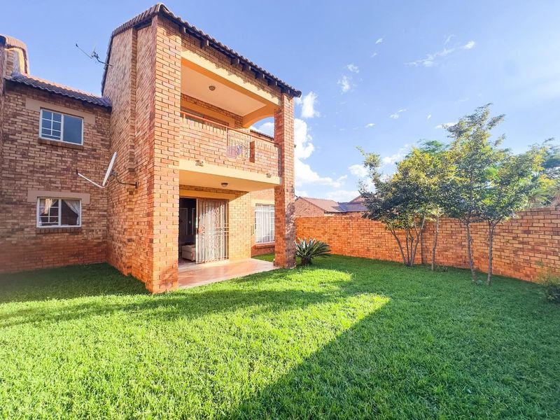 2 Bedroom Townhouse With A Private Garden - Photo 10