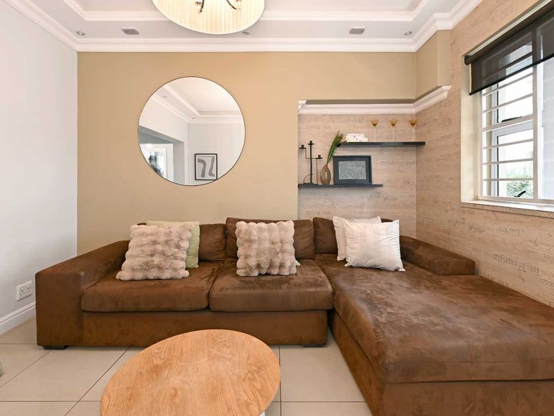 Prime Green Point Investment | Ground-Floor Apartment | Fully Furnished - Photo 6