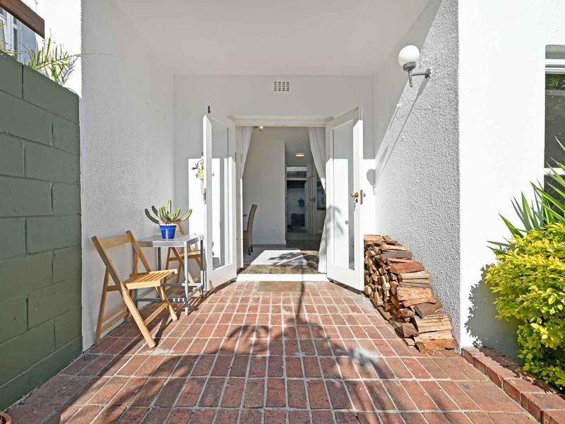 3 Bedroom Home in Rondebosch - Photo 4