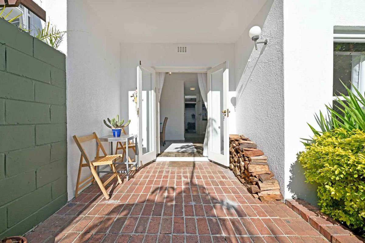 3 Bedroom Home in Rondebosch - Photo 4