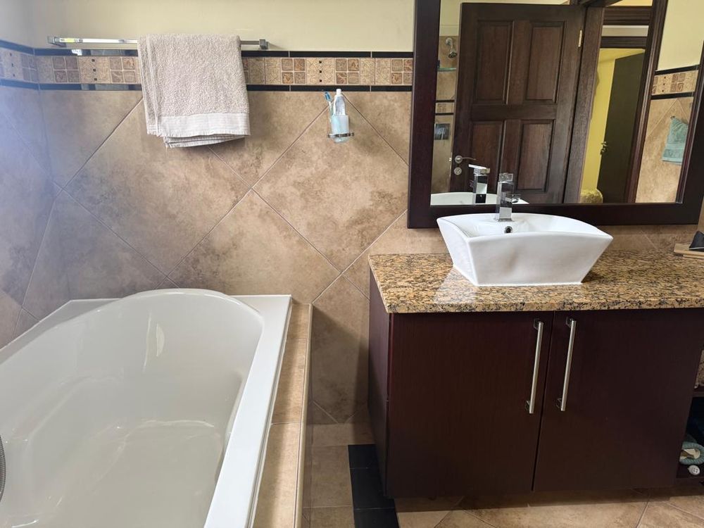 en suite bathroom 4